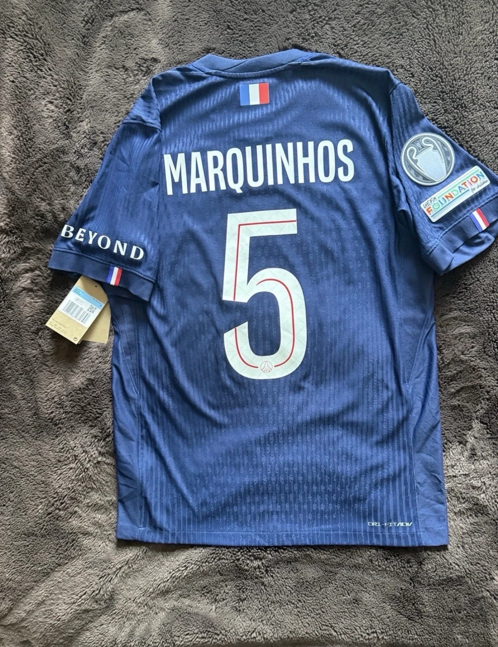 Maillot psg officiel 2025/2026 Vapor match Marquinhos taille M Finale Home neuf